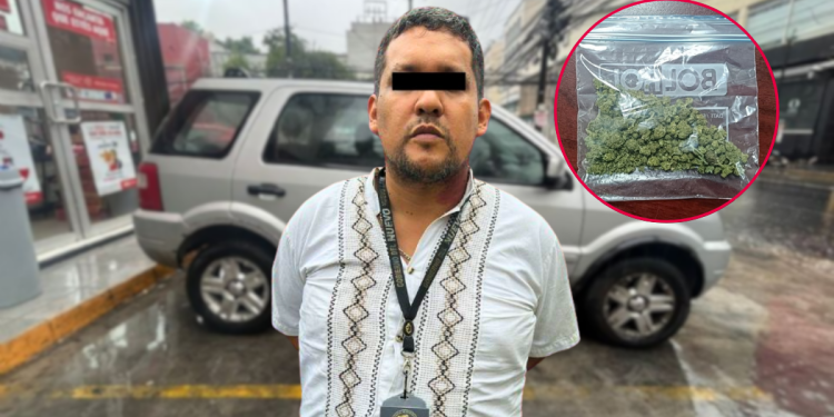 Policía De Monterrey Detiene A Hombre Con Gafete Falso