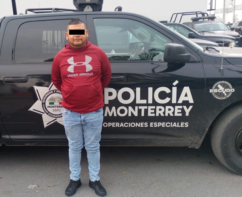 WhatsApp Image 2025-12-03 at 81355 AM - PUNTO DE ENCUENTRO camioneto-con-reporte-de-robo-en-monterrey-alerta-del-c4