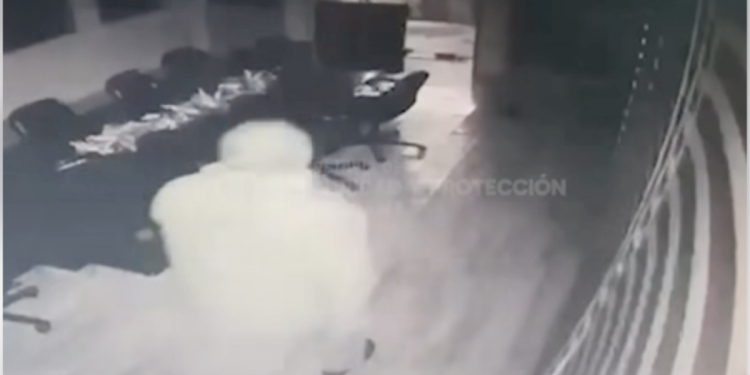 familia-detenida-robo-a-notarías-Policía-de-Monterrey-Mitras-Centro