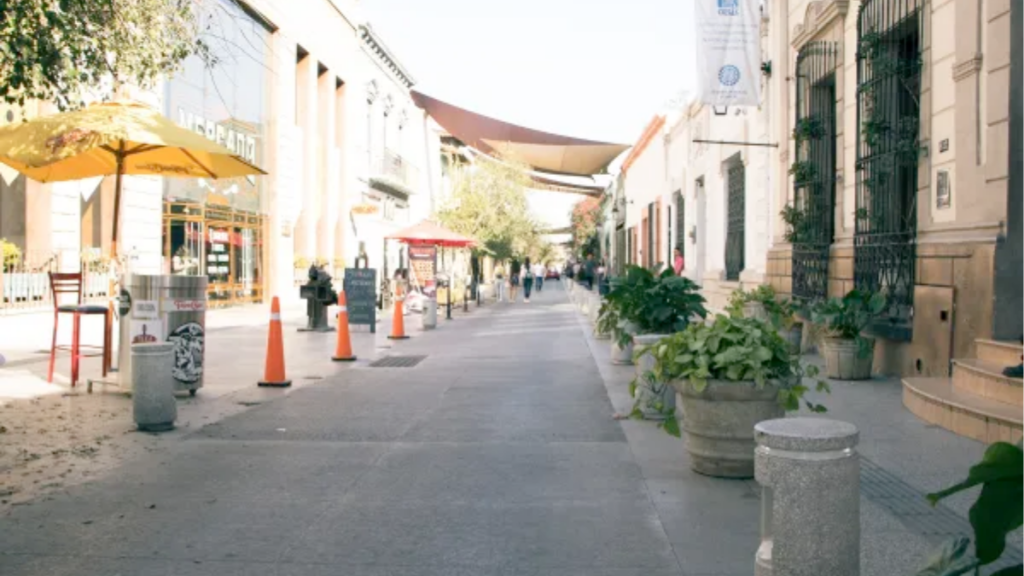 Barrio-Antiguo-semáforo-programa-de-modernización-zona-emblemática