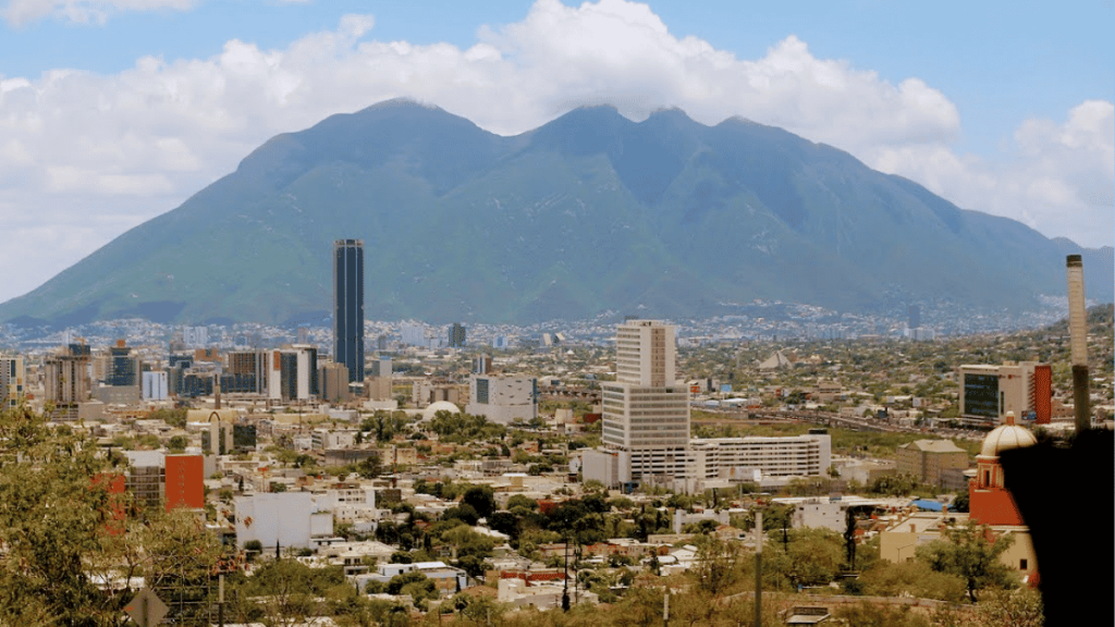 ola-de-calor-en-monterrey - PUNTO DE ENCUENTRO intenso calor en Monterrey
