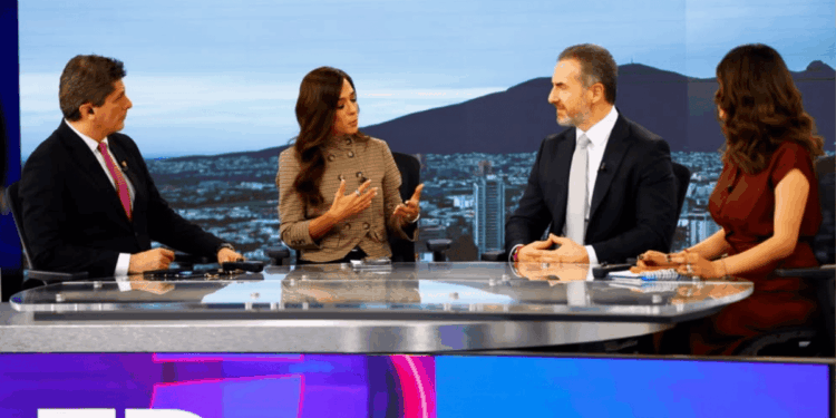 entrevista con Adrián de la Garza - Punto de Encuentro